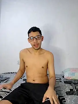 Snapshot of Diego-Monsalve chatting on 03.21.25 Diego-Monsalve online show from 03.21.25