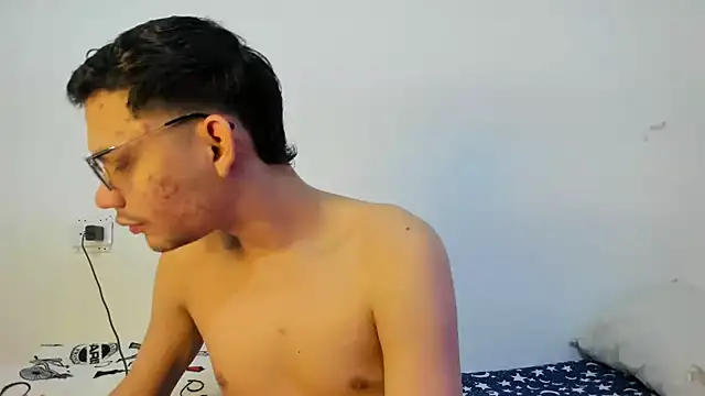 Snapshot of Diego-Monsalve chatting on 10.04.25 Diego-Monsalve online show from 10.04.25