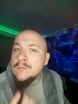 Snapshot of Spunonymous chatting on 01.02.25 Spunonymous online show from 01.02.25