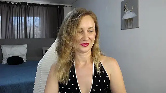 Snapshot of Vanessa_Nowak chatting on 06.13.26 Vanessa Nowak online show from 06.13.26