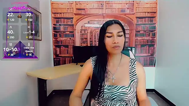 khiara moretti online show from 12.11.24