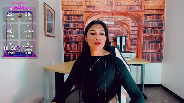 khiara moretti online show from 12.23.24