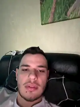 Snapshot of oscar_sweet22 chatting on 10.11.25 oscar sweet22 online show from 10.11.25