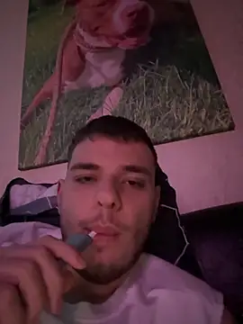 Snapshot of oscar_sweet22 chatting on 10.14.25 oscar sweet22 online show from 10.14.25