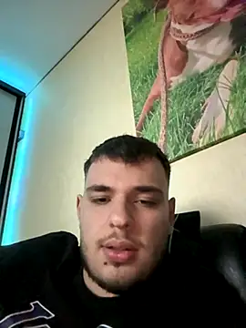 Snapshot of oscar_sweet22 chatting on 10.31.25 oscar sweet22 online show from 10.31.25