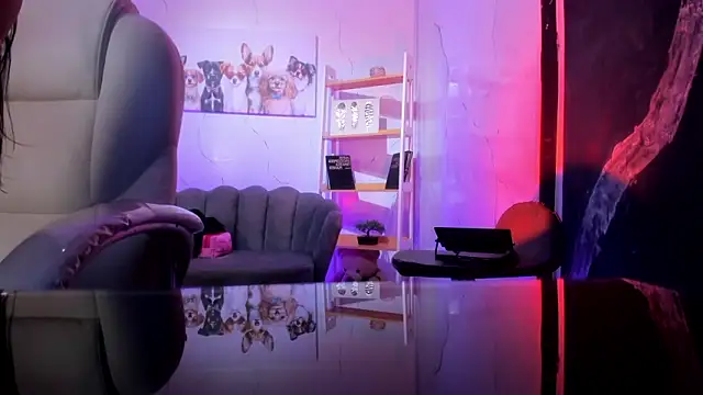 Agathaargent  online show from 09.16.25