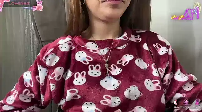 Royal girl 1 online show from 12.18.24