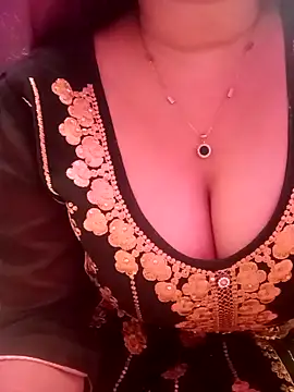 Snapshot of Jaanu_Jaanvi chatting on 12.20.24 Jaanu Jaanvi online show from 12.20.24