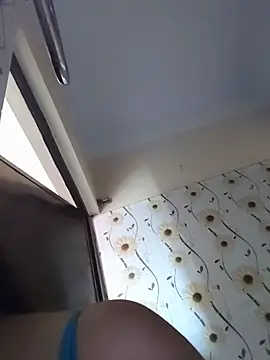 Snapshot of SimaRoy- chatting on 09.18.25 SimaRoy- online show from 09.18.25