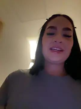 Snapshot of GabriellaFerrer chatting on 12.17.24 GabriellaFerrer online show from 12.17.24