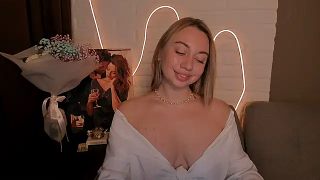 DanielaWisse online show from 12.17.24