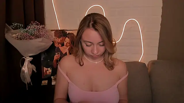 DanielaWisse online show from 12.21.24