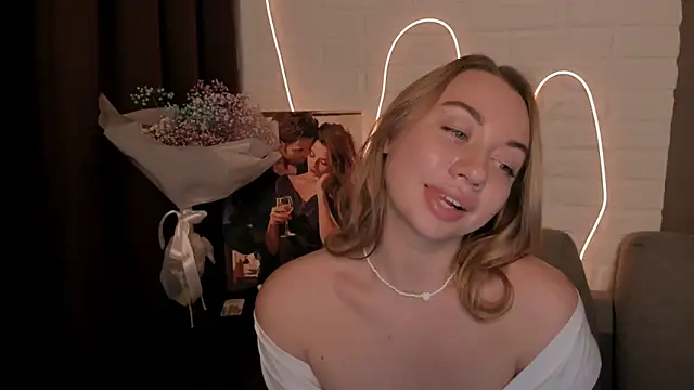 DanielaWisse online show from 12.22.24