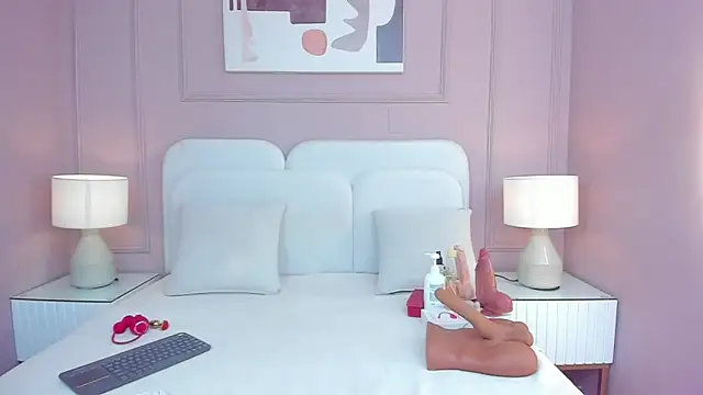 Snapshot of Sara_Vanegas chatting on 11.28.25 Sara Vanegas online show from 11.28.25