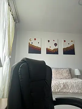 Megan Rodrigo online show from 11.25.25