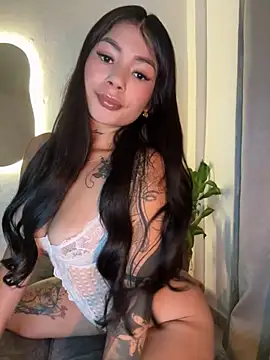 Snapshot of Roxanne_08 chatting on 10.20.25 Roxanne 08 online show from 10.20.25