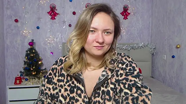 Snapshot of SallyVerda chatting on 01.03.25 SallyVerda online show from 01.03.25