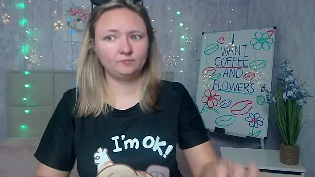 Snapshot of SallyVerda chatting on 09.12.25 SallyVerda online show from 09.12.25