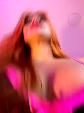 Amber Martins  online show from 12.02.25