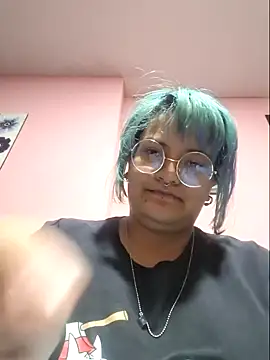 lucky-leah online show from 01.04.25