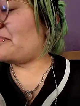 lucky-leah online show from 09.25.25