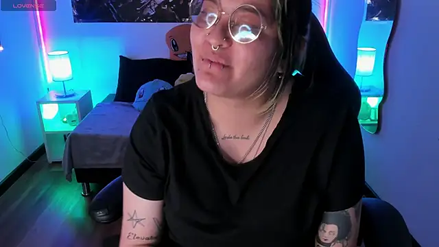 lucky-leah online show from 11.29.25