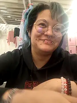 lucky-leah online show from 06.03.26