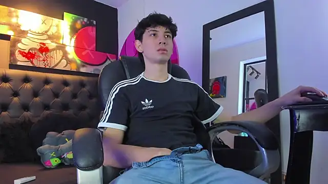 Santi delacruz online show from 01.02.25