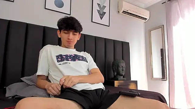 Santi delacruz online show from 01.03.25