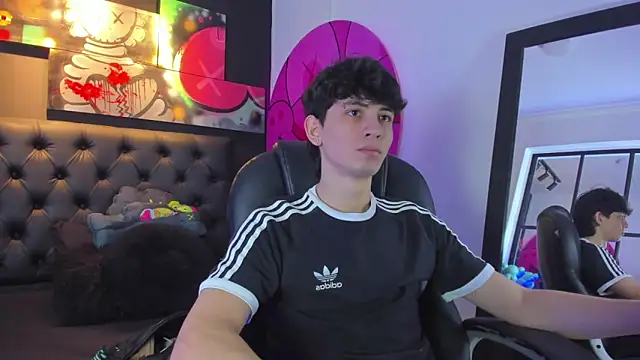 Santi delacruz online show from 01.08.25