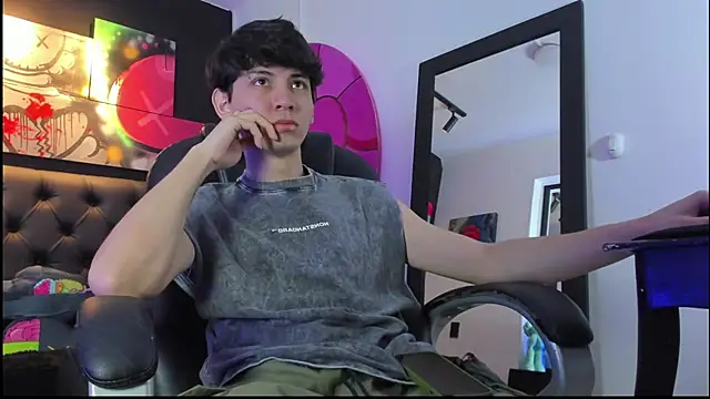 Santi delacruz online show from 01.22.25