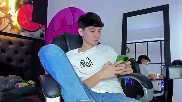 Santi delacruz online show from 02.28.25