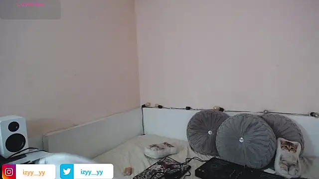 Isabella  dark online show from 12.10.24