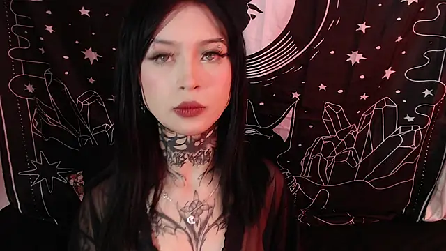 Isabella  dark online show from 01.05.25