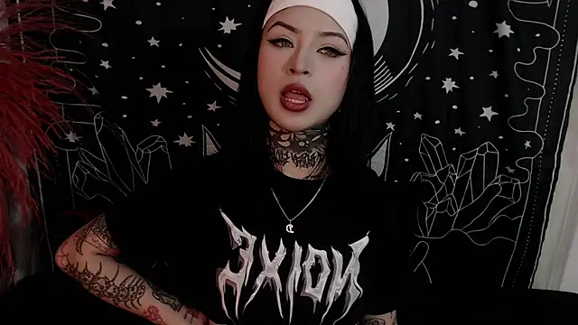 Isabella  dark online show from 02.04.25
