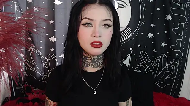 Isabella  dark online show from 02.05.25