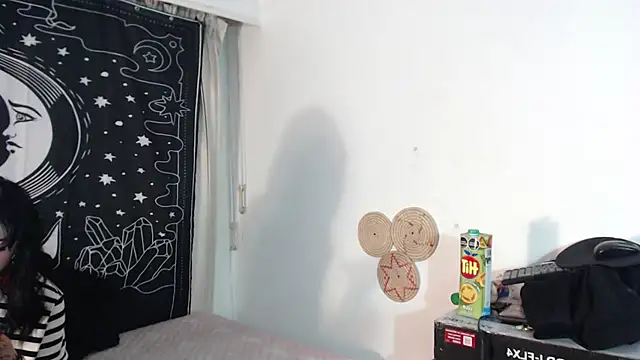 Isabella  dark online show from 02.08.25