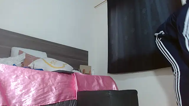 Mila cams1  online show from 02.12.25