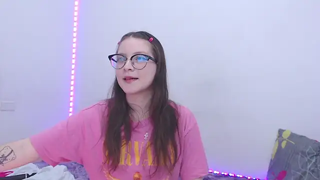 Snapshot of xbarbie_angelx chatting on 09.18.25 xbarbie angelx online show from 09.18.25