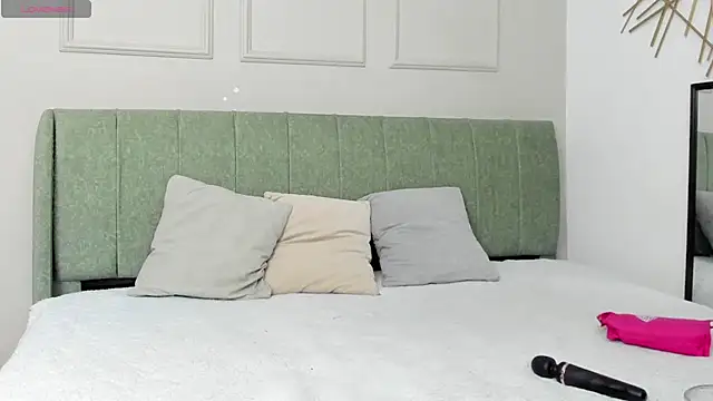 Sussanewolf online show from 11.08.25