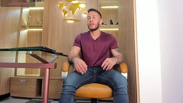 Snapshot of George_Diesell chatting on 12.14.24 George Diesell online show from 12.14.24