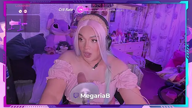 Snapshot of MegariaB chatting on 12.20.24 MegariaB online show from 12.20.24