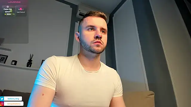 Snapshot of EnriqueBarberry chatting on 12.07.24 EnriqueBarberry online show from 12.07.24