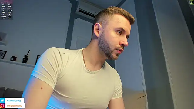 Snapshot of EnriqueBarberry chatting on 12.16.24 EnriqueBarberry online show from 12.16.24