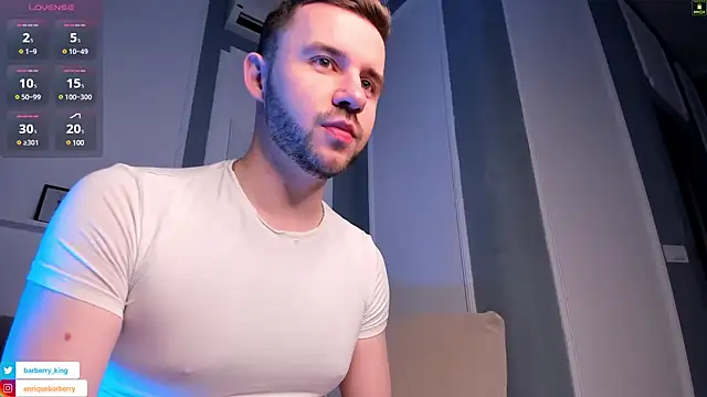 Snapshot of EnriqueBarberry chatting on 12.21.24 EnriqueBarberry online show from 12.21.24