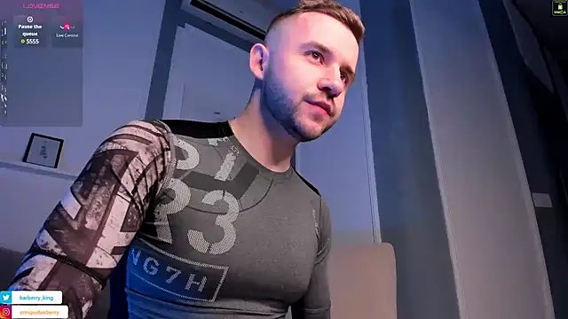 Snapshot of EnriqueBarberry chatting on 12.27.24 EnriqueBarberry online show from 12.27.24