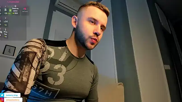 Snapshot of EnriqueBarberry chatting on 12.29.24 EnriqueBarberry online show from 12.29.24