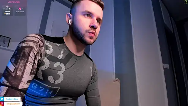 Snapshot of EnriqueBarberry chatting on 01.04.25 EnriqueBarberry online show from 01.04.25