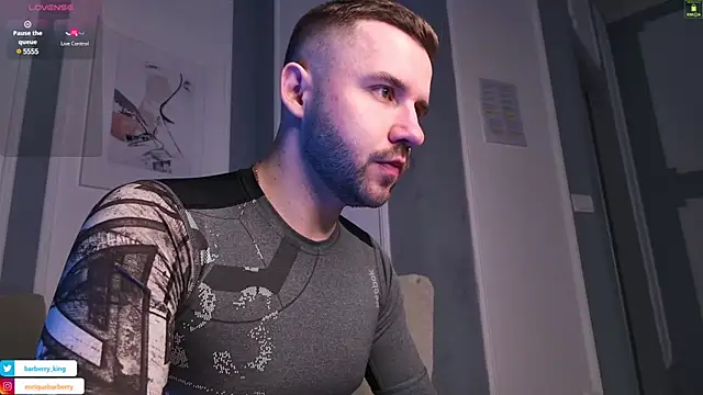 Snapshot of EnriqueBarberry chatting on 02.26.25 EnriqueBarberry online show from 02.26.25