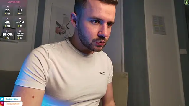 Snapshot of EnriqueBarberry chatting on 03.10.25 EnriqueBarberry online show from 03.10.25